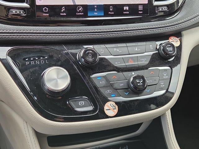 2023 Chrysler Pacifica Limited FWD