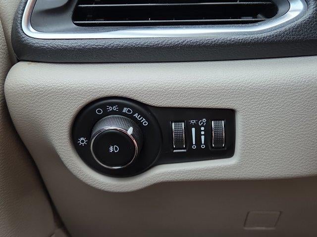 2023 Chrysler Pacifica Limited FWD