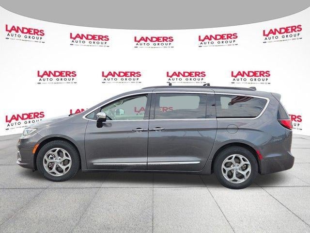 2023 Chrysler Pacifica Limited FWD
