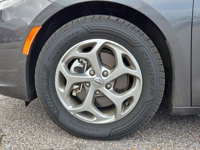 2023 Chrysler Pacifica Limited FWD