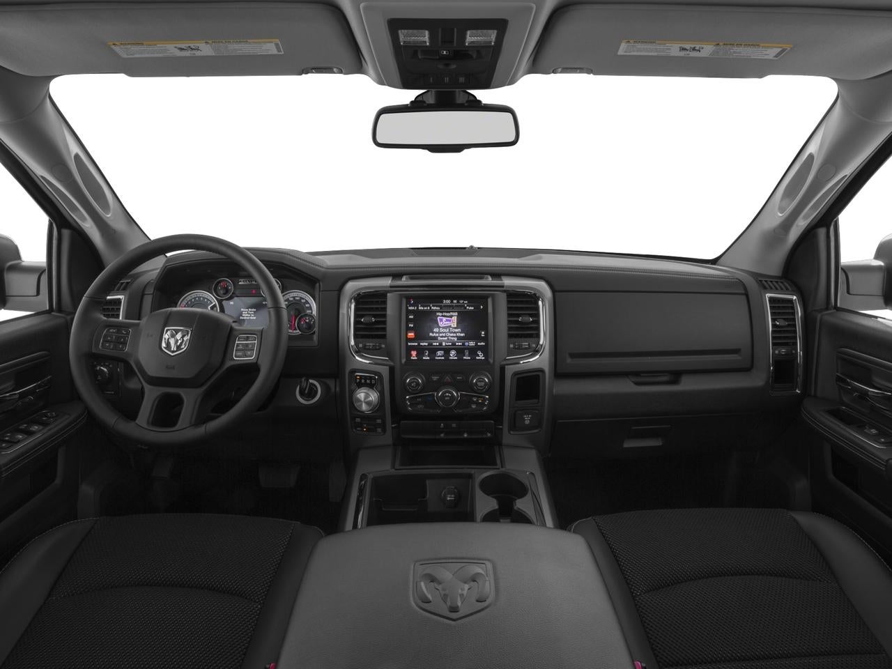 2016 RAM 1500 4WD Crew Cab 5.7 Ft Box Express
