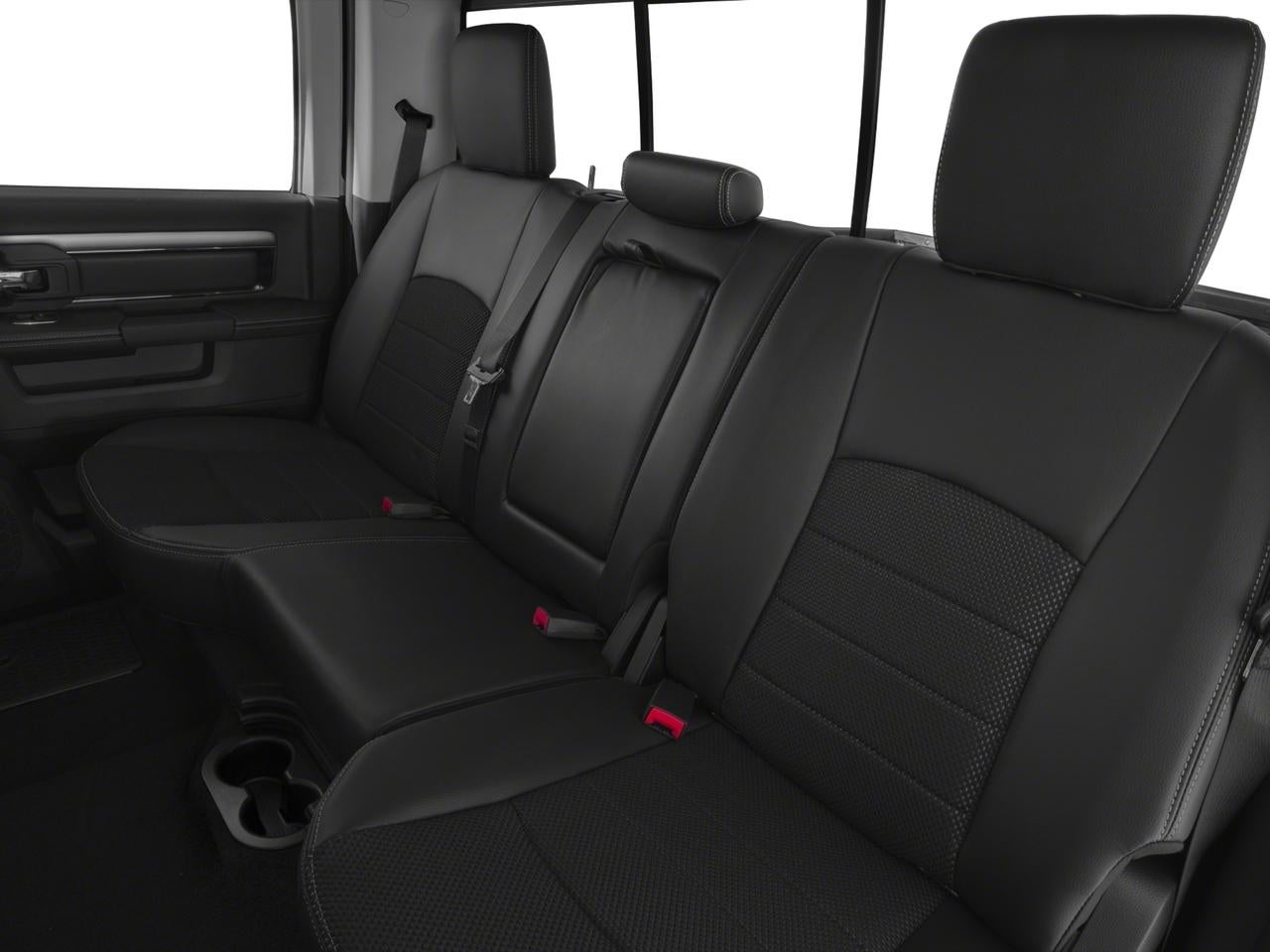 2016 RAM 1500 4WD Crew Cab 5.7 Ft Box Express