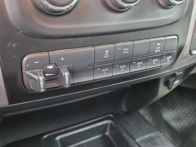 2018 RAM 2500 Tradesman 4x4 Crew Cab 6'4" Box