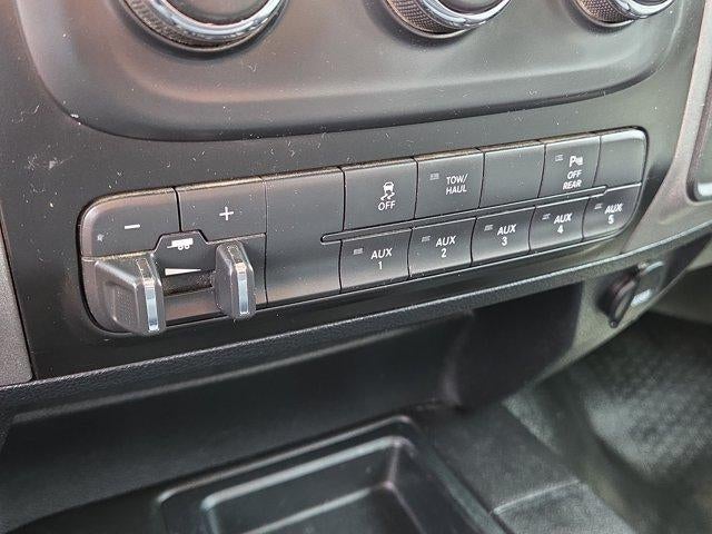 2018 RAM 2500 Tradesman 4x4 Crew Cab 6'4" Box