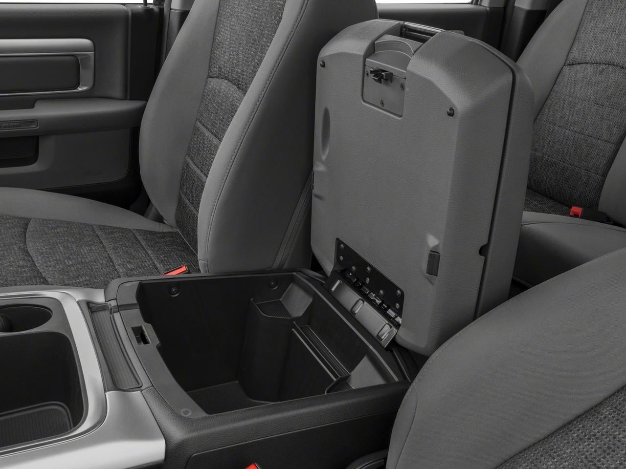 2016 RAM 2500 4WD Crew Cab 6.4 Ft Box Big Horn