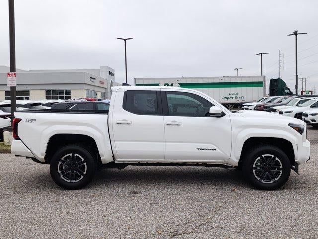2024 Toyota Tacoma 2WD 2WD SR5 Double Cab 5' Bed AT (SE)