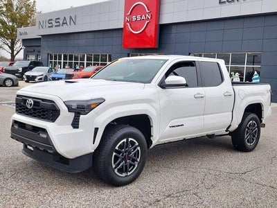 2024 Toyota Tacoma 2WD 2WD SR5 Double Cab 5' Bed AT (SE)