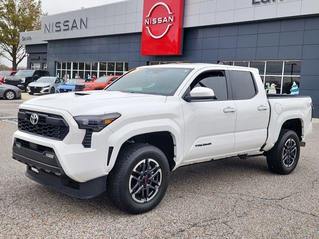 2024 Toyota Tacoma 2WD 2WD SR5 Double Cab 5' Bed AT (SE)