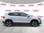 2024 Volkswagen Taos SE 4MOTION
