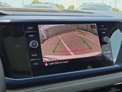 2024 Volkswagen Taos SE 4MOTION