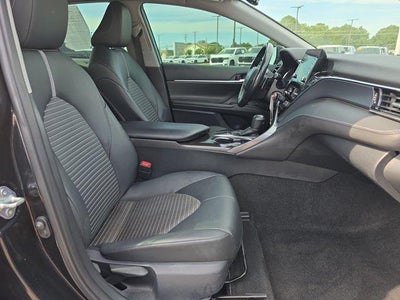 2023 Toyota Camry SE Nightshade Auto (Natl)