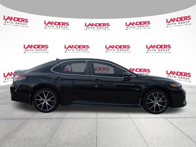 2023 Toyota Camry SE Nightshade Auto (Natl)