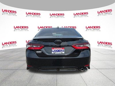 2023 Toyota Camry SE Nightshade Auto (Natl)