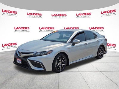 2024 Toyota Camry SE Auto (SE)