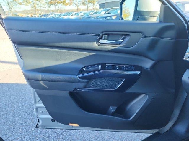 2022 Nissan Pathfinder SV 2WD