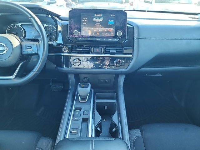 2022 Nissan Pathfinder SV 2WD