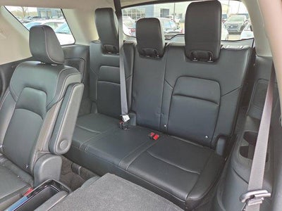 2024 Nissan Pathfinder SL 2WD