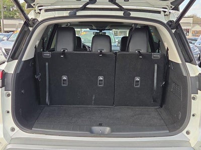 2024 Nissan Pathfinder SL 2WD