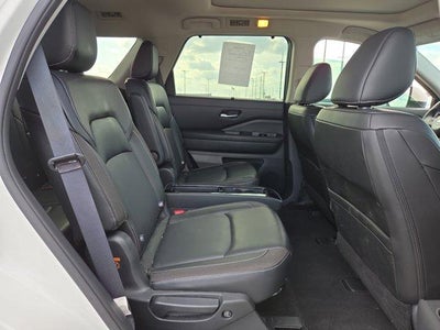 2024 Nissan Pathfinder SL 2WD
