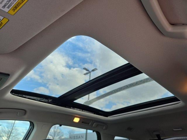 2024 Nissan Pathfinder SL 2WD