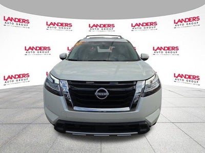 2024 Nissan Pathfinder SL 2WD