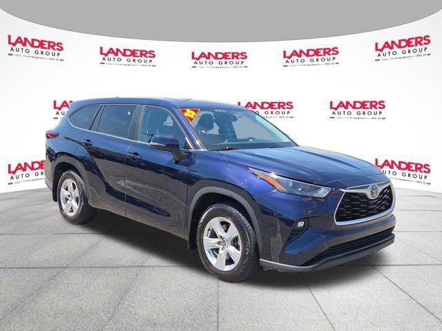 2023 Toyota Highlander LE AWD (SE)