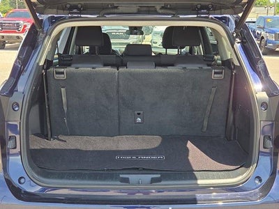 2023 Toyota Highlander LE AWD (SE)