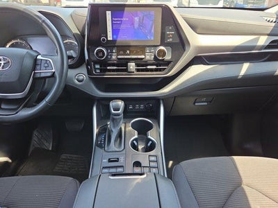 2023 Toyota Highlander LE AWD (SE)