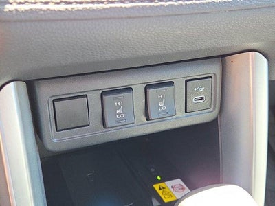 2023 Toyota Corolla Cross XLE 2WD (Natl)