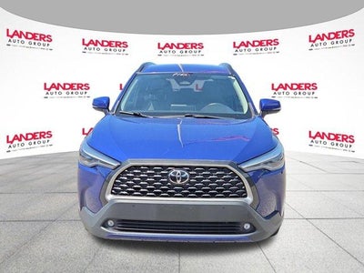 2023 Toyota Corolla Cross XLE 2WD (Natl)