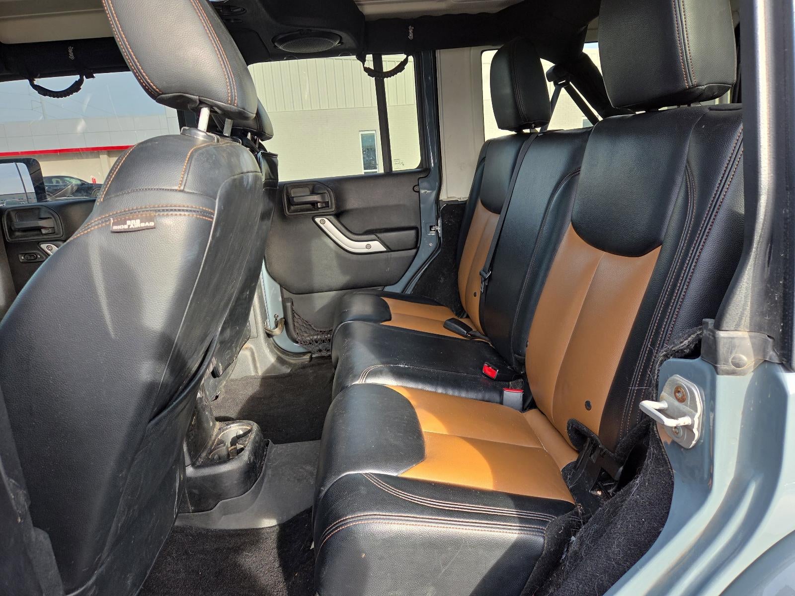 2014 Jeep Wrangler Unlimited 4WD 4dr Sahara