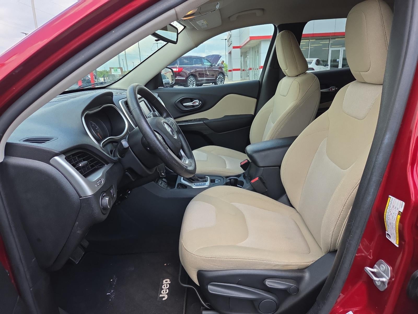 2016 Jeep Cherokee FWD 4dr Sport