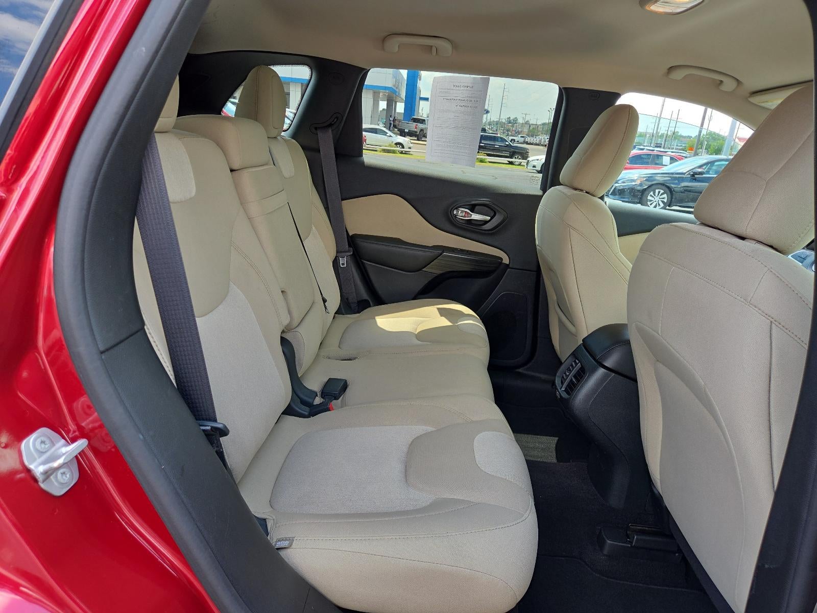 2016 Jeep Cherokee FWD 4dr Sport