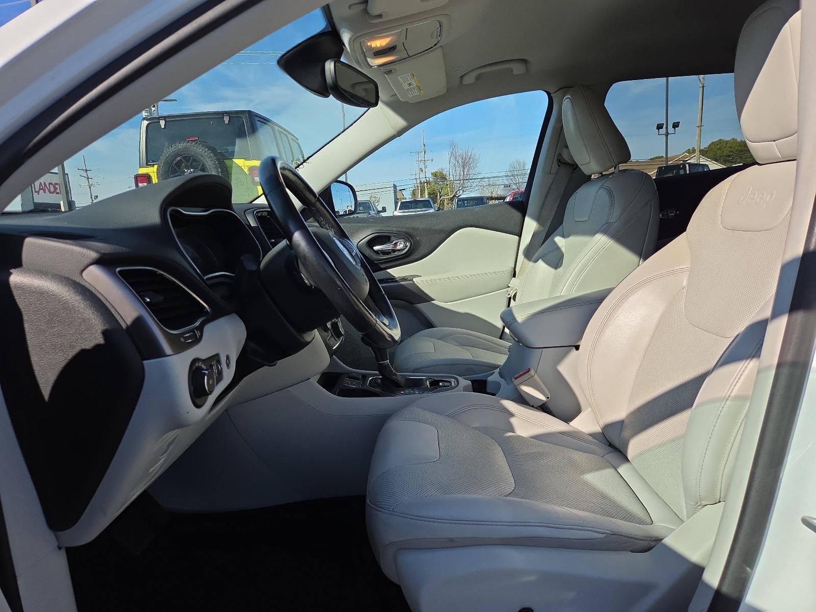 2020 Jeep Cherokee Limited FWD