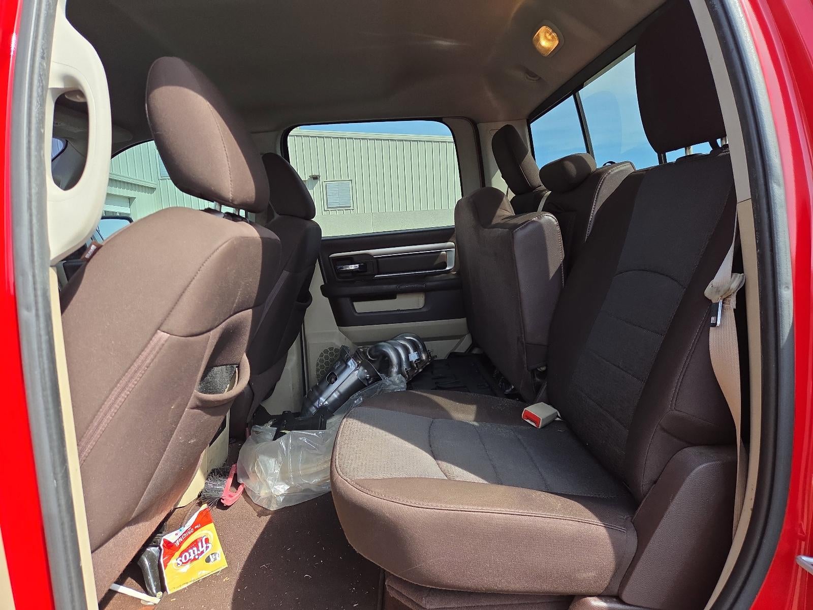 2015 RAM 1500 2WD Crew Cab 5.7 Ft Box Big Horn