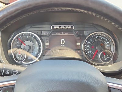 2019 RAM 1500 Laramie 4x2 Quad Cab 6'4" Box