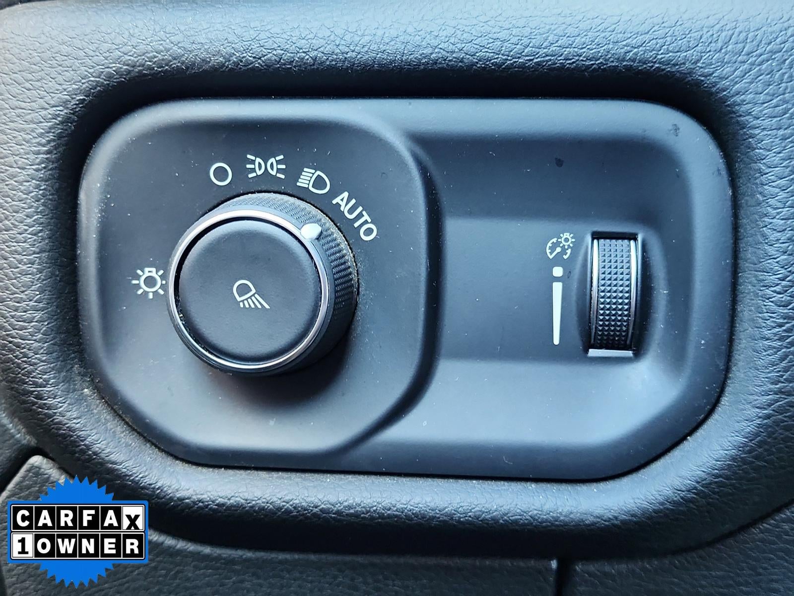 2024 RAM 1500 Laramie 4x2 Crew Cab 5'7" Box