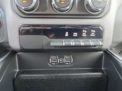 2022 RAM 1500 Big Horn 4x4 Crew Cab 5'7" Box
