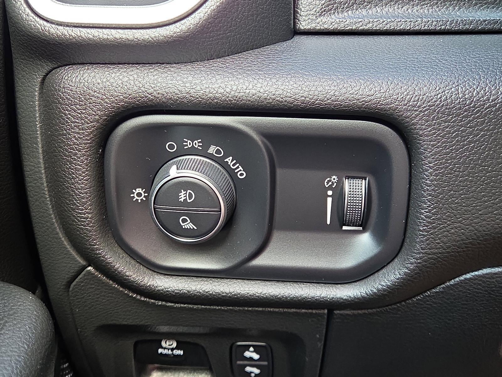 2023 RAM 1500 Big Horn 4x4 Crew Cab 5'7" Box