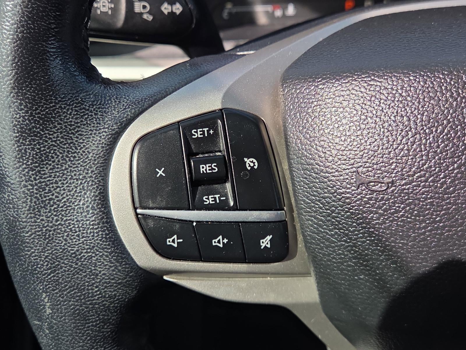 2022 Ford Explorer XLT RWD