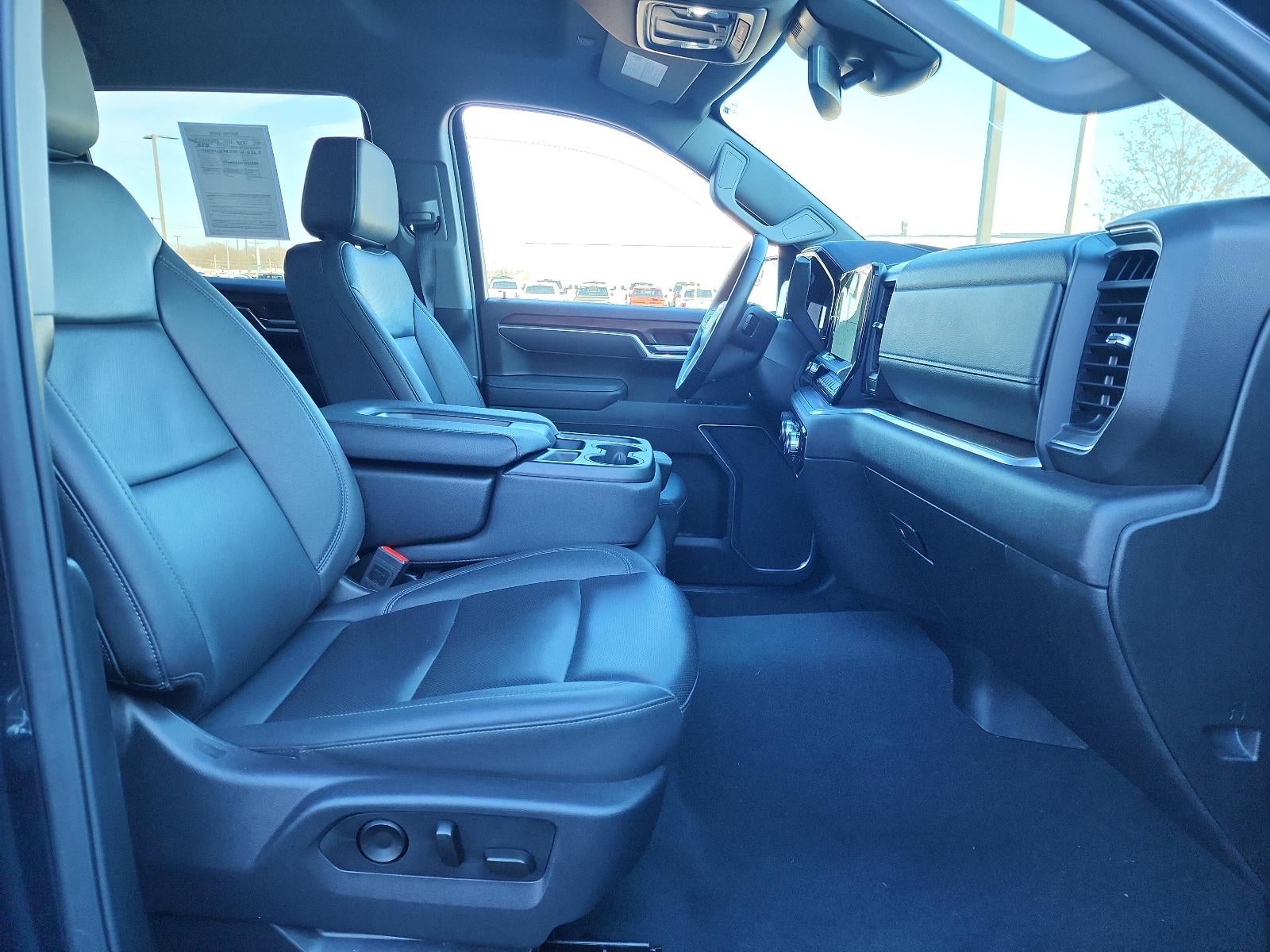 2025 GMC Sierra 1500 Crew Cab Short Box 4-Wheel Drive SLT