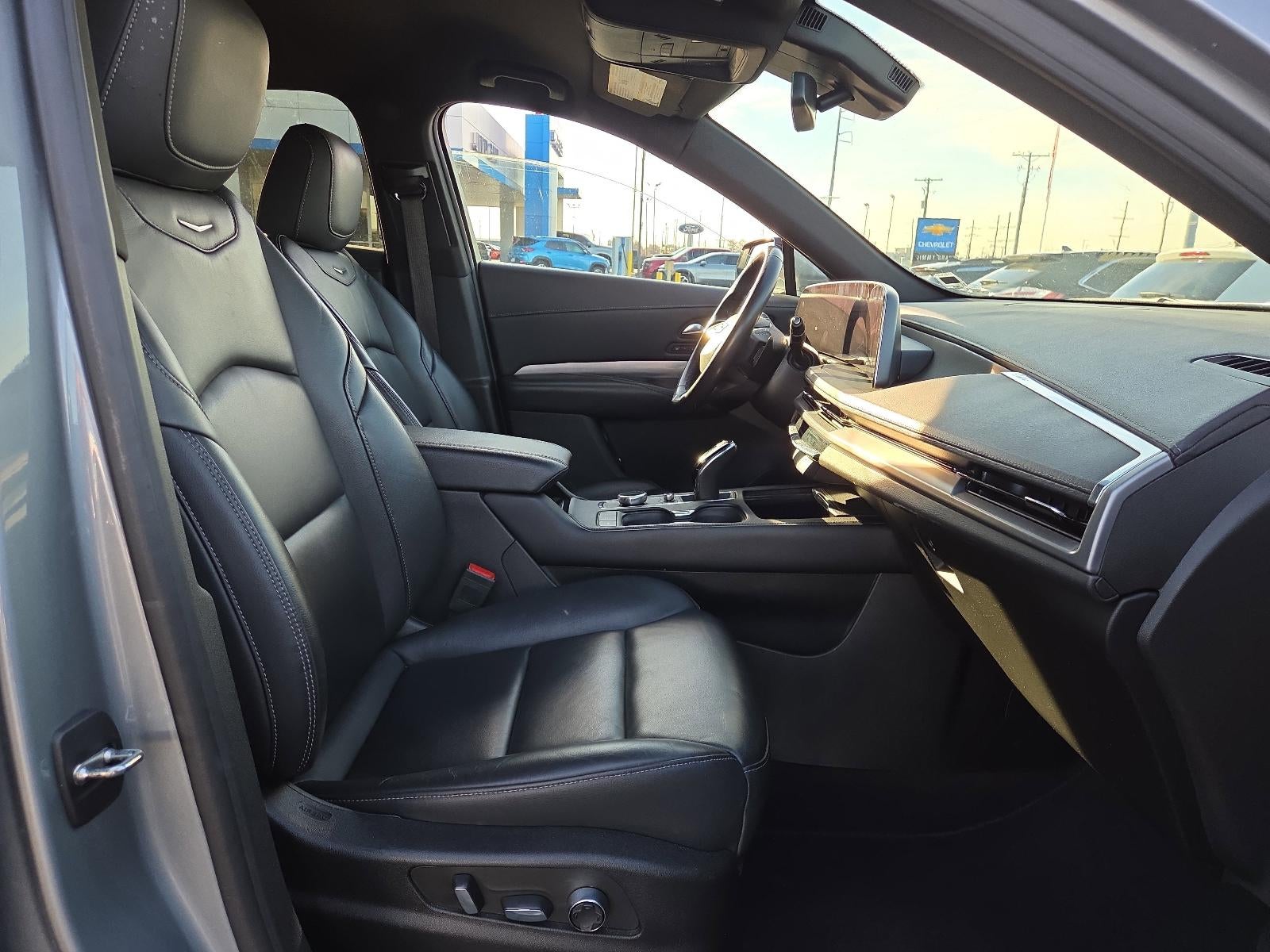 2024 Cadillac XT4 FWD 4dr Premium Luxury