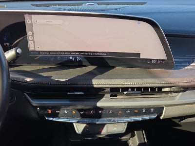 2024 Cadillac XT4 FWD 4dr Premium Luxury