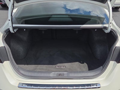 2021 Nissan Altima 2.0 SR Sedan