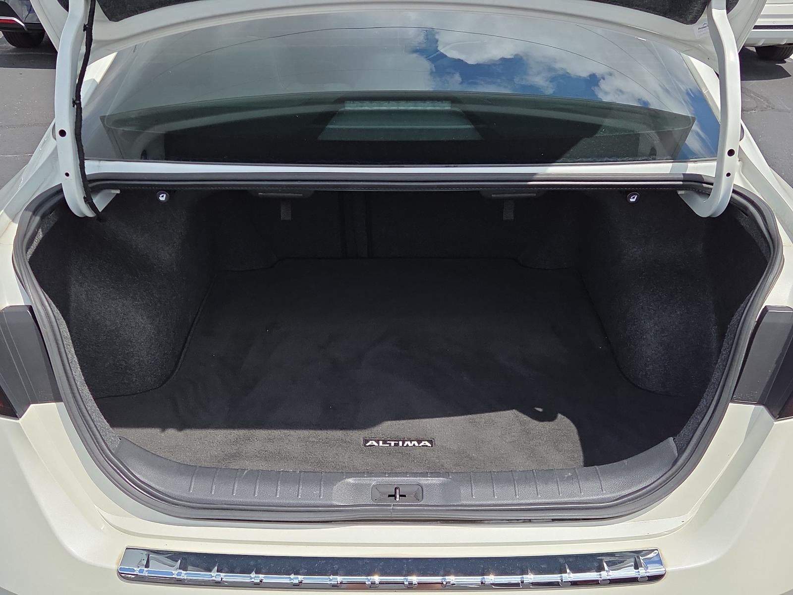 2021 Nissan Altima 2.0 SR Sedan