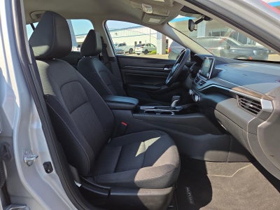 2024 Nissan Altima 2.5 SV Sedan