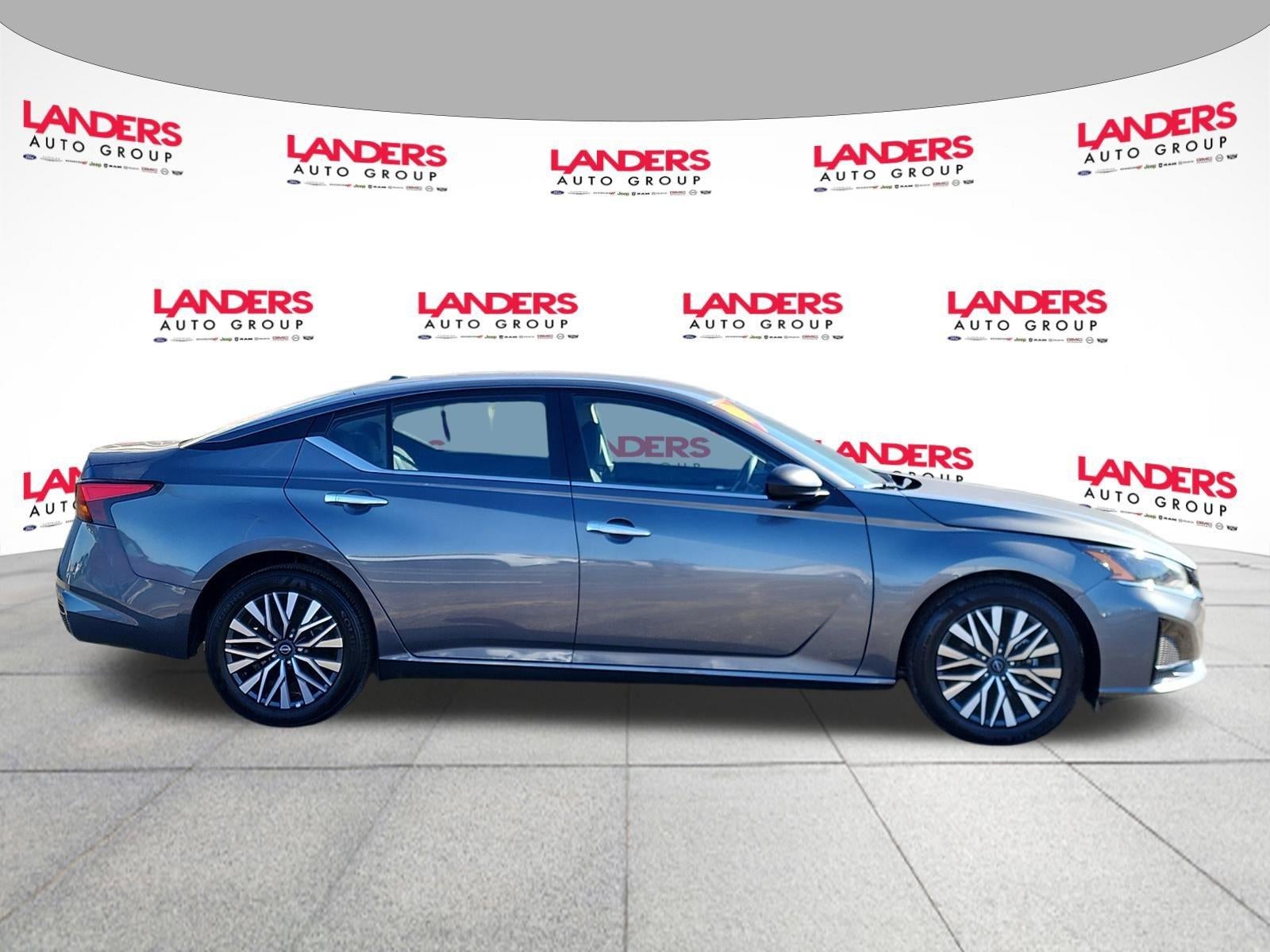 2025 Nissan Altima SV FWD