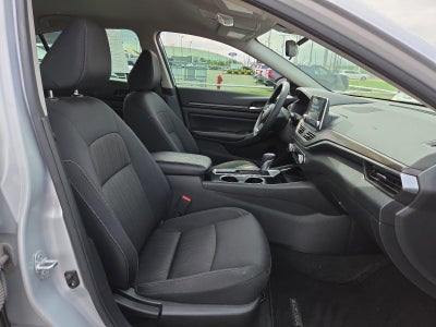 2024 Nissan Altima 2.5 SV Sedan