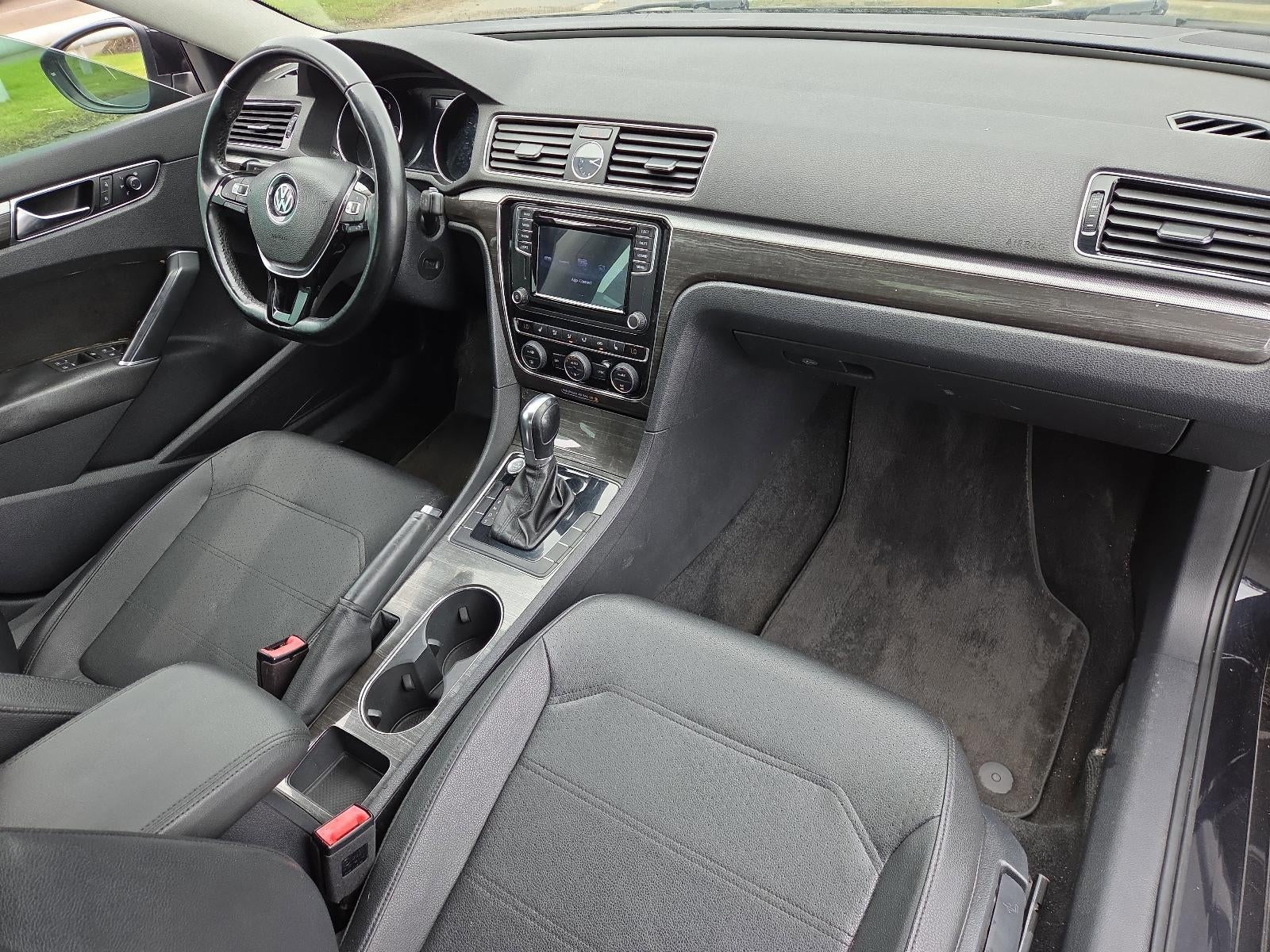 2017 Volkswagen Passat 1.8T SE Auto