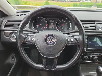 2017 Volkswagen Passat 1.8T SE Auto